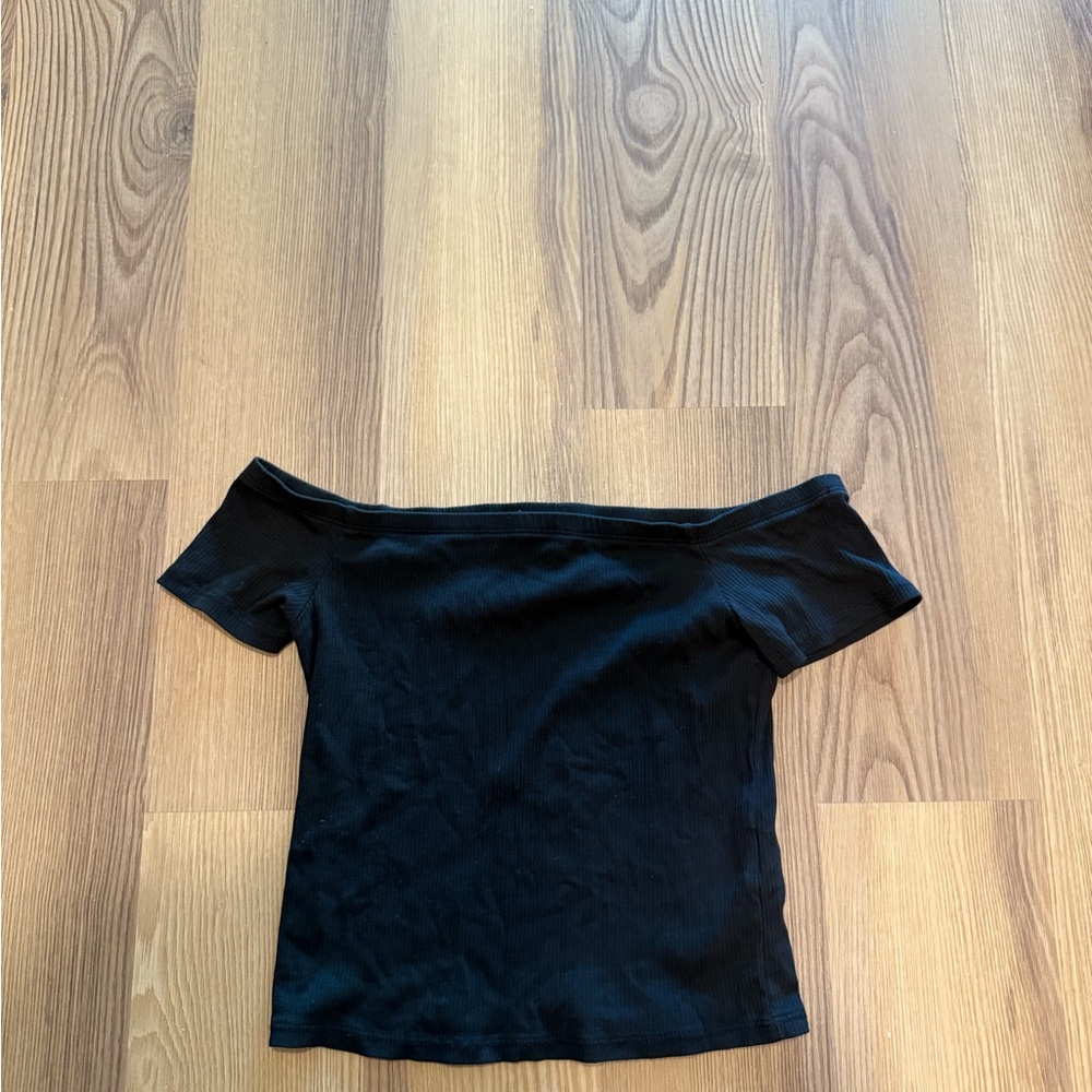 H&M Black Off-Shoulder Crop Top